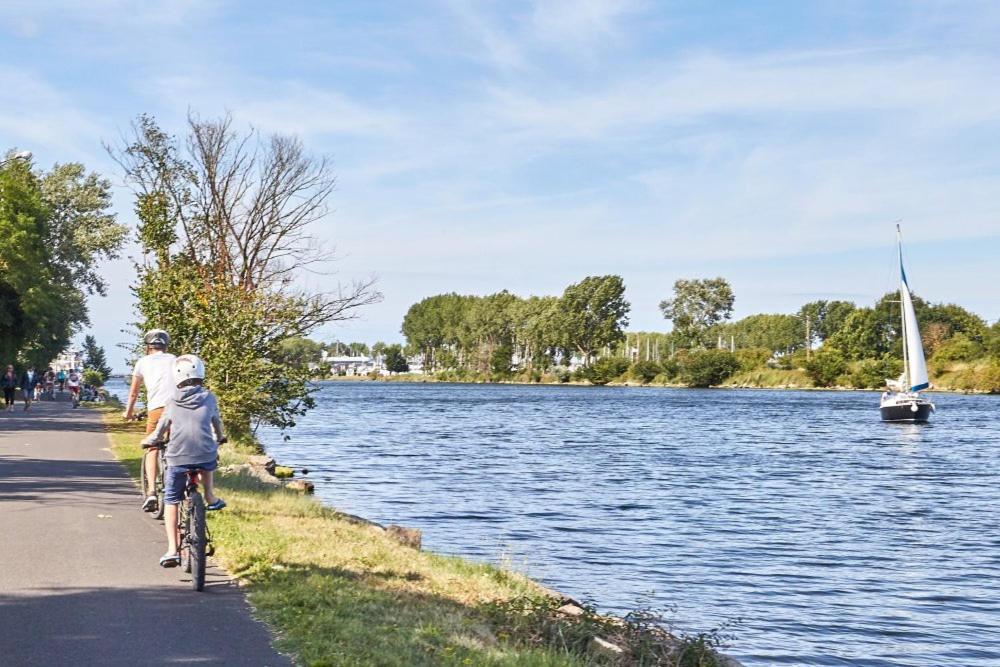 Maison Au Pegasus Bridge & Proche Plage ベヌヴィル エクステリア 写真